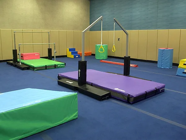 చిన్ననాటి సెన్సరీ ఇంటిగ్రేషన్ సాఫ్ట్ ప్లే పరికరాలు యొక్క ప్రయోజనాలు